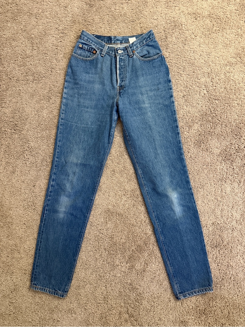 Vintage Levi’s 501 Denim Jean Women size 5 Medium Wash High-Rise Button Fly Pant